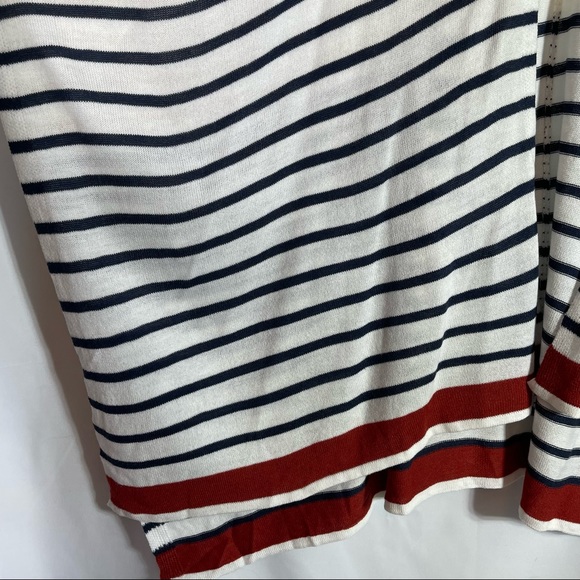 Simply Noelle, Poncho Sweater, In excellent condition!! - Picture 2 of 5